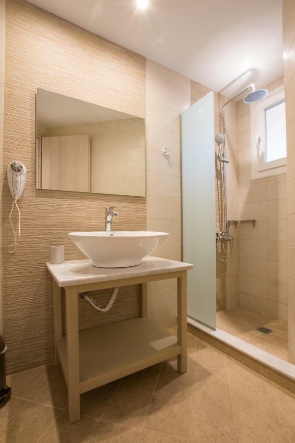 Porfyris Studios And Apartments Karpathos Luaran gambar